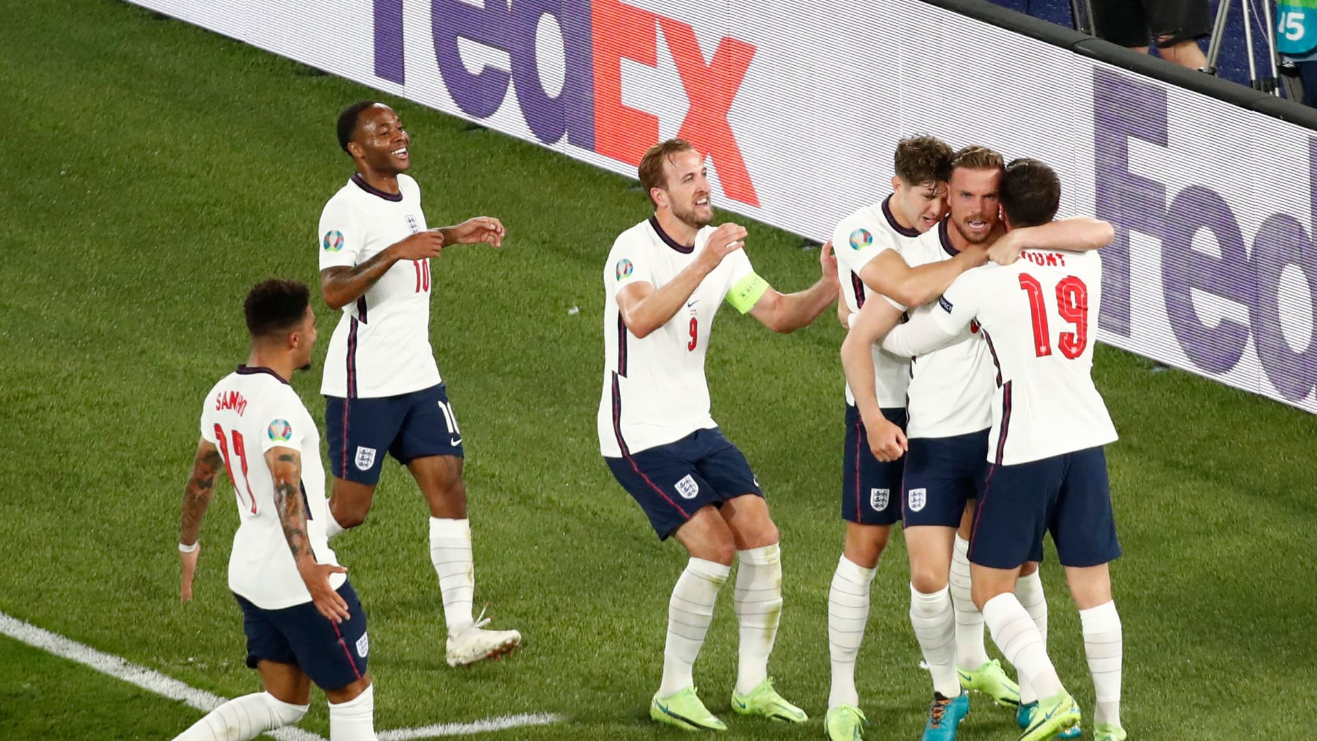 إنجلترا تتأهل لنهائي يورو 2020 بعد الفوز على الدنمارك بهدفين مقابل هدف